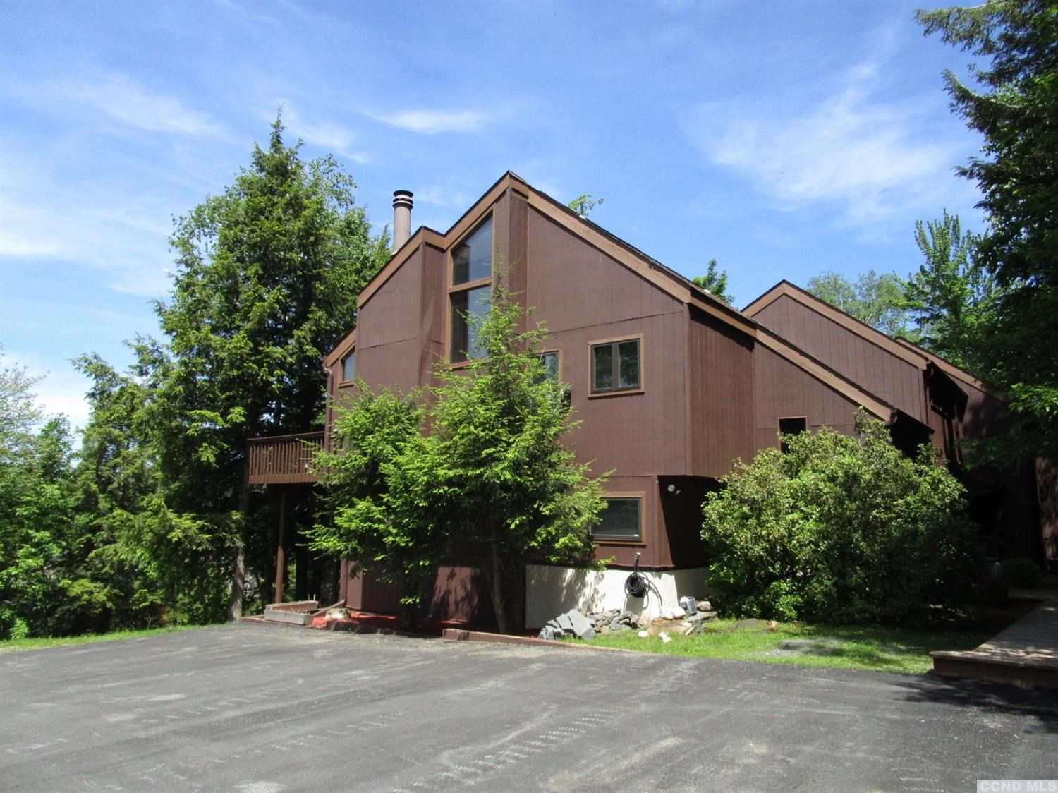 15 Brainard Ridge Rd, Windham, NY 12496