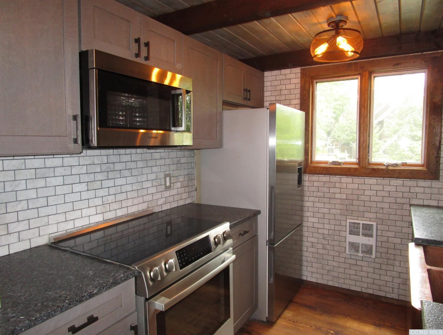 15 Brainard Ridge Rd, Windham, NY 12496