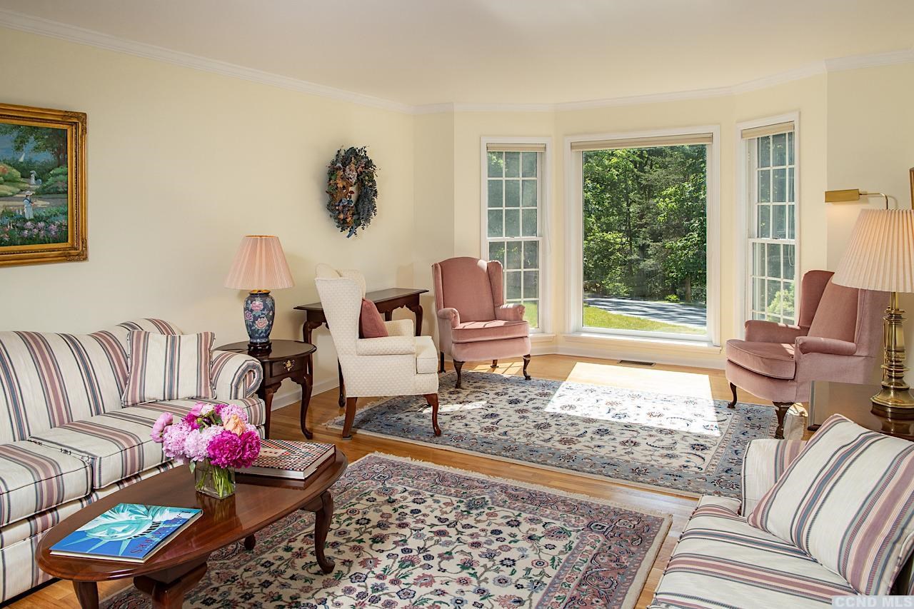 31 Hilee Road, Rhinebeck, NY 12572