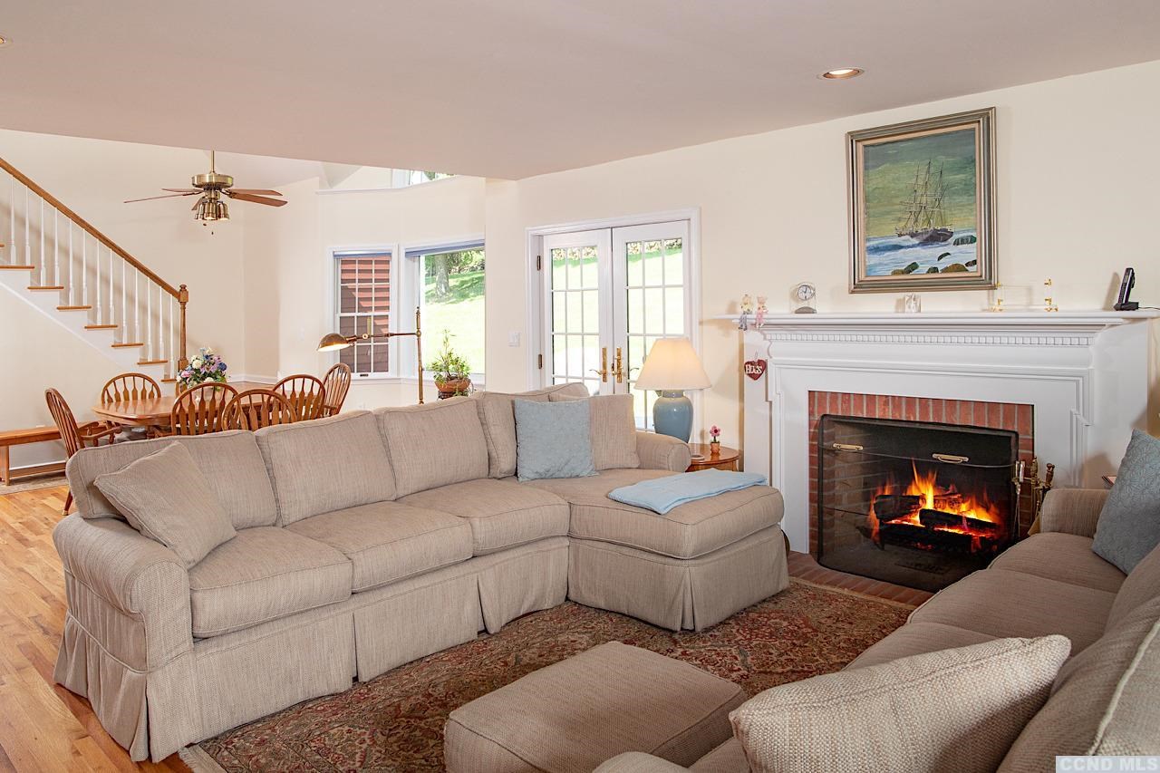 31 Hilee Road, Rhinebeck, NY 12572