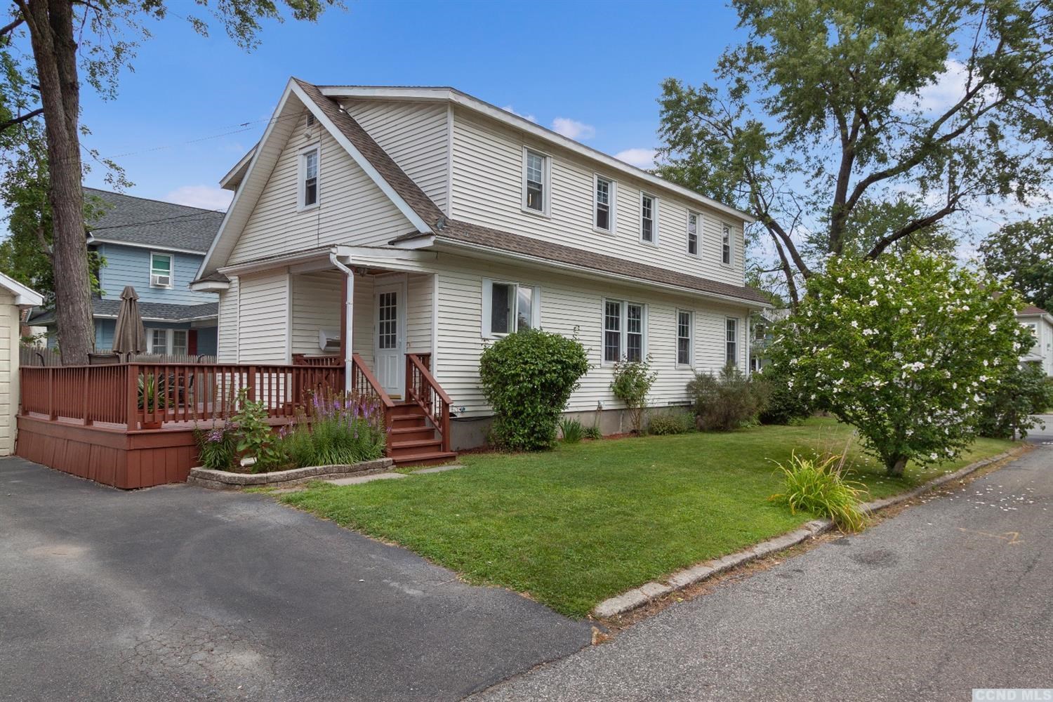 3 Greenport Parkway, Hudson, NY 12534