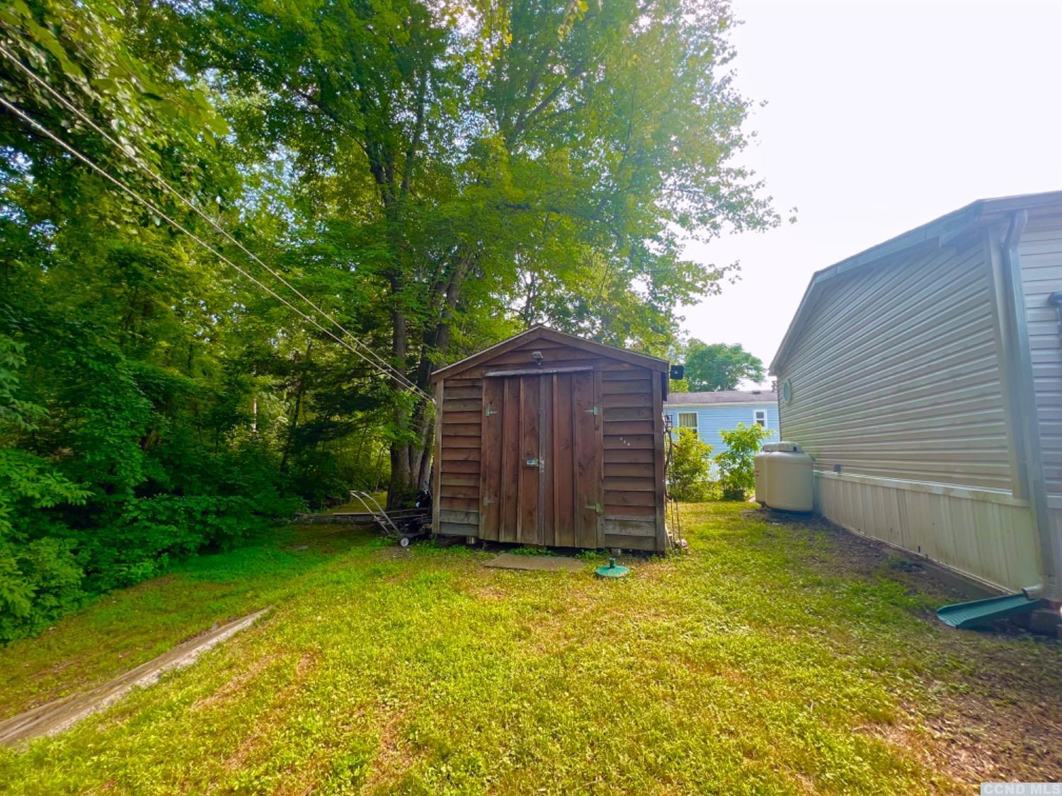 42 Feller Ct, La Grange, NY 12603