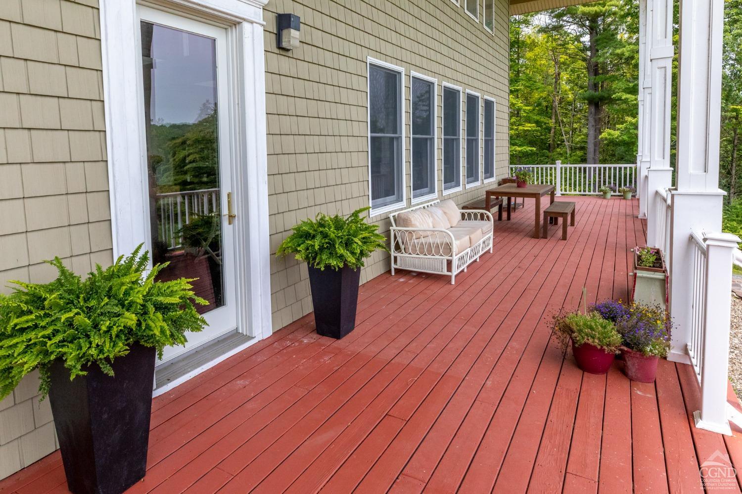 289 S Dales Bridge Road, Germantown, NY 12526